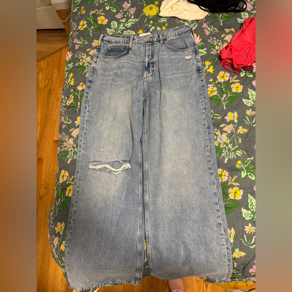 Women's Distressed Blue Jeans